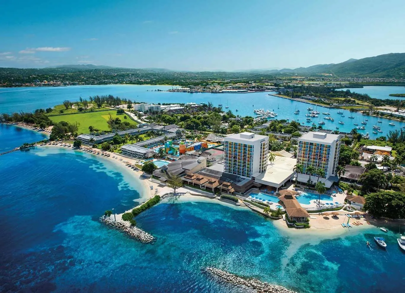 Villa Amore Jamaica - Between Montego Bay & Ochi Rios Includes Cook Discovery Bay 0*,  Jamaica