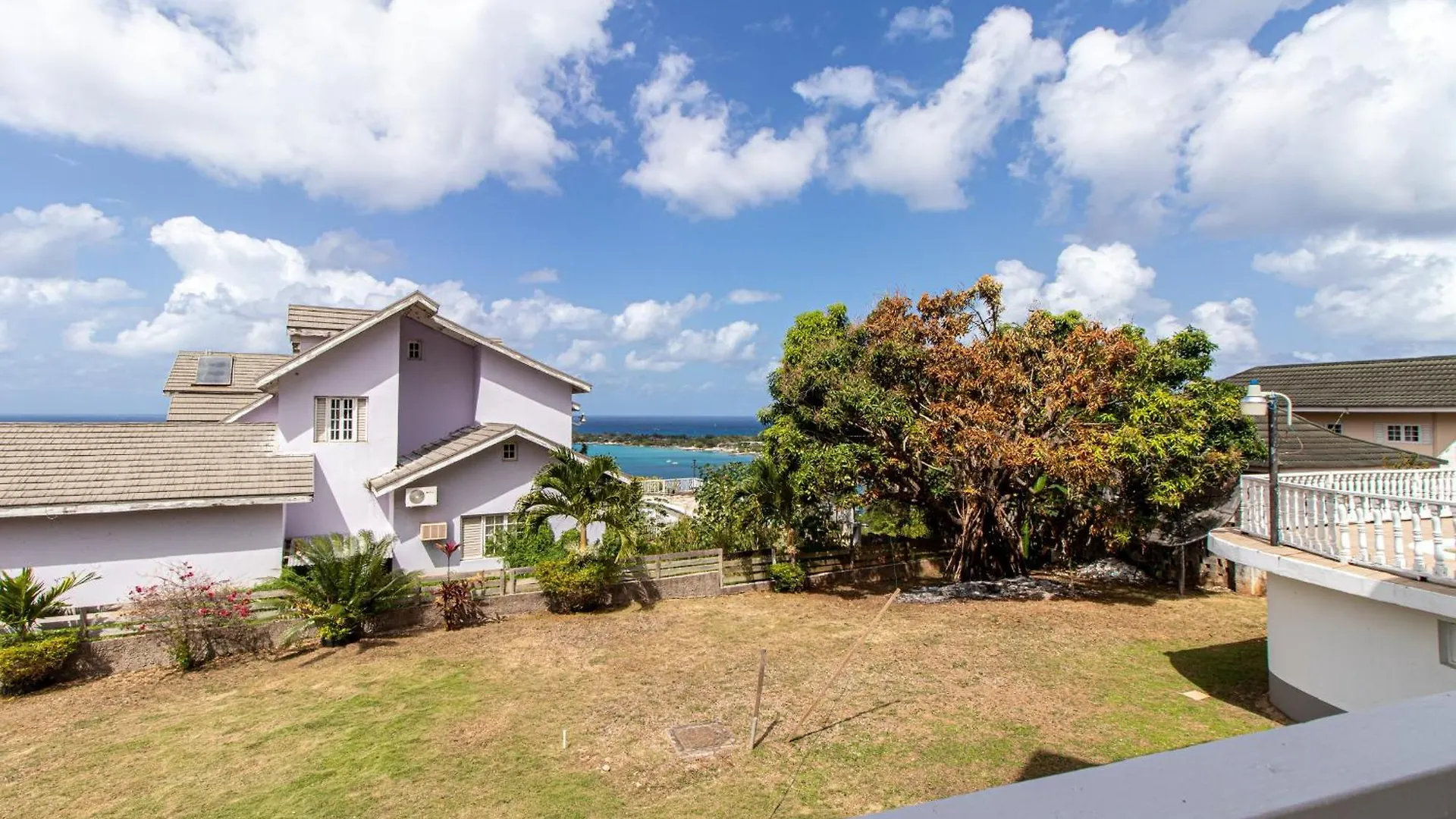 Villa Amore Jamaica - Between Montego Bay & Ochi Rios Includes Cook Discovery Bay