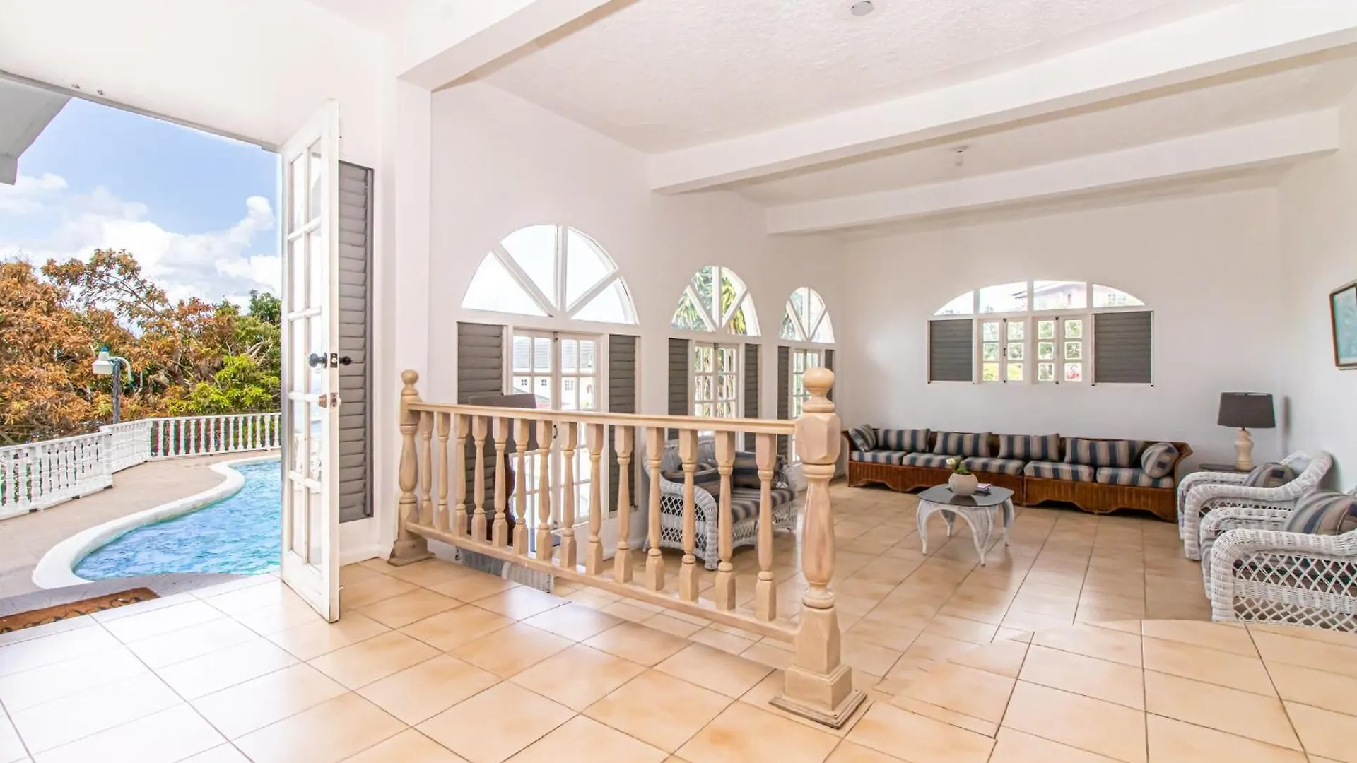 Villa Amore Jamaica - Between Montego Bay & Ochi Rios Includes Cook Discovery Bay
